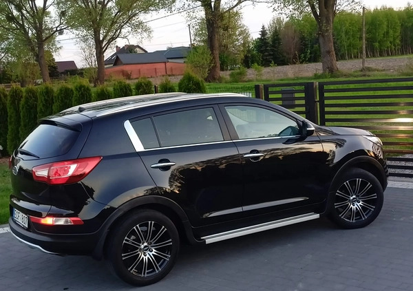 Kia Sportage cena 39999 przebieg: 235000, rok produkcji 2011 z Tczew małe 326